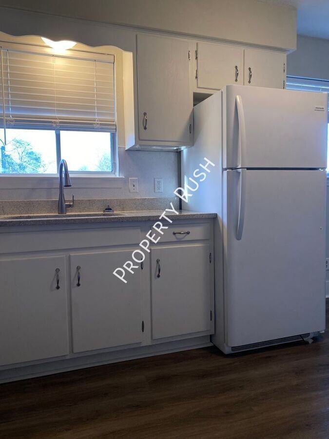 4727 Tessie Ln - Photo 7 of 22