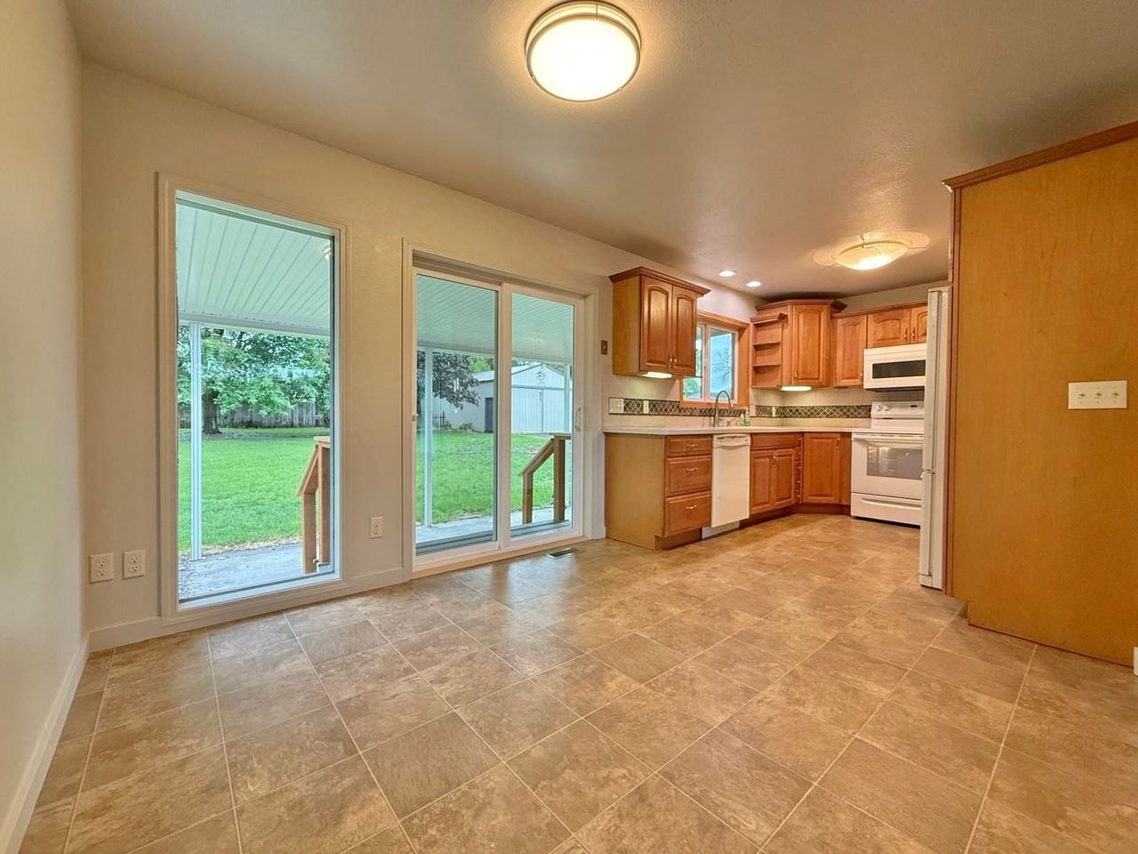 1510 S Progress Rd - Photo 5 of 24