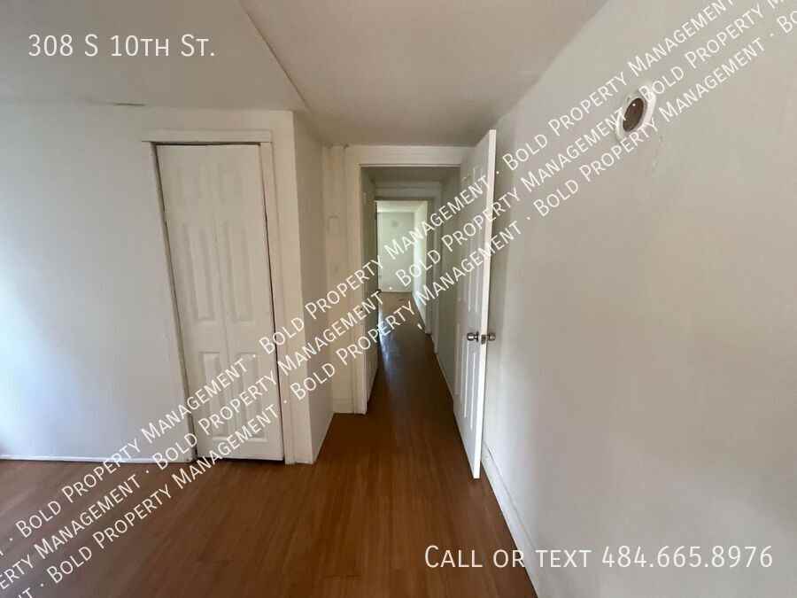 308 S 10th St - Photo 3 of 11