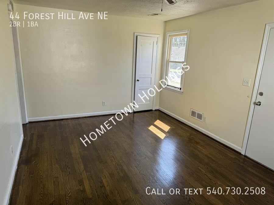 44 Forest Hill Ave Ne - Photo 2 of 18