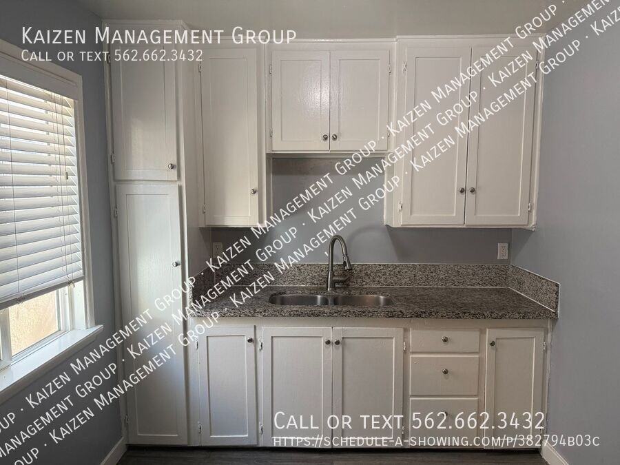 1968 Chestnut Ave #11 - Photo 5 of 9