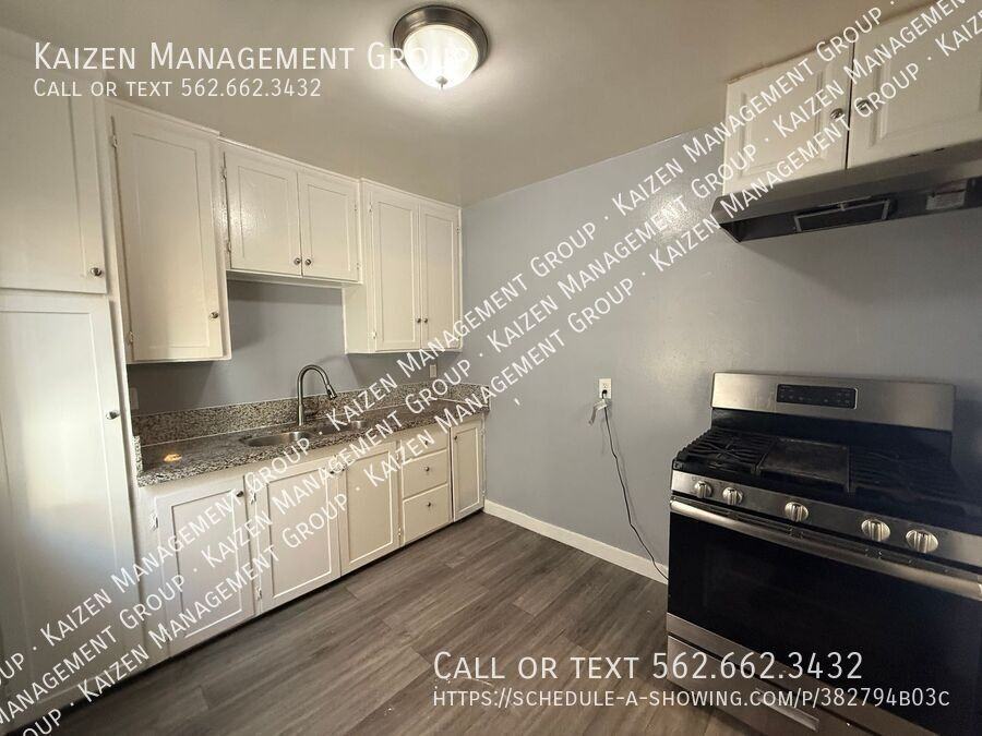 1968 Chestnut Ave #11 - Photo 6 of 9