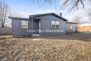 featured image of 1935 E Lee St