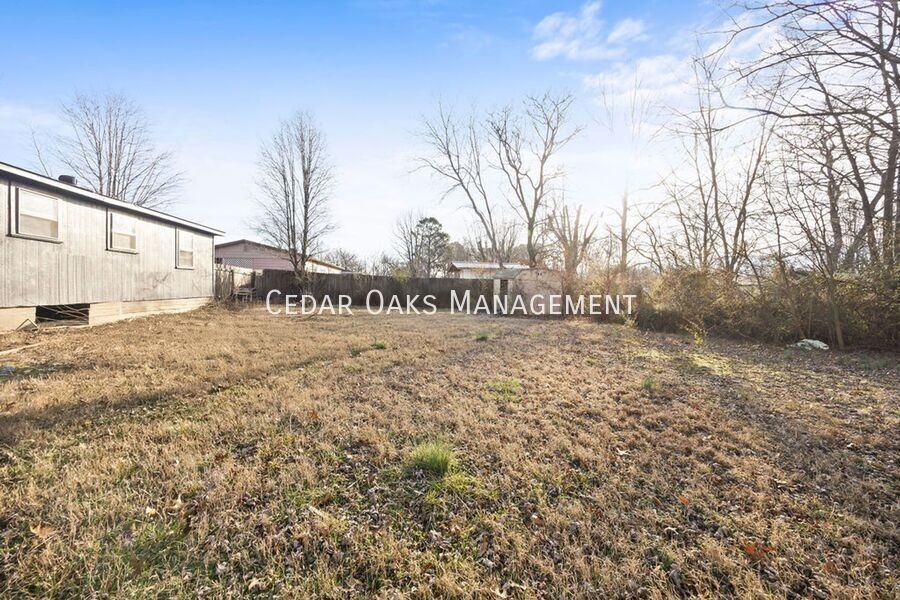 1935 E Lee St - Photo 5 of 18