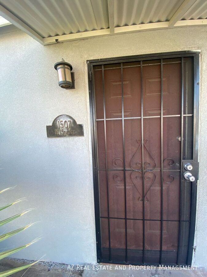 1507 N 15th Ave - Photo 3 of 15