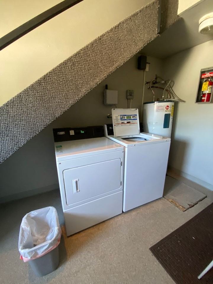 404 S 1st St #1 - Photo 7 of 17