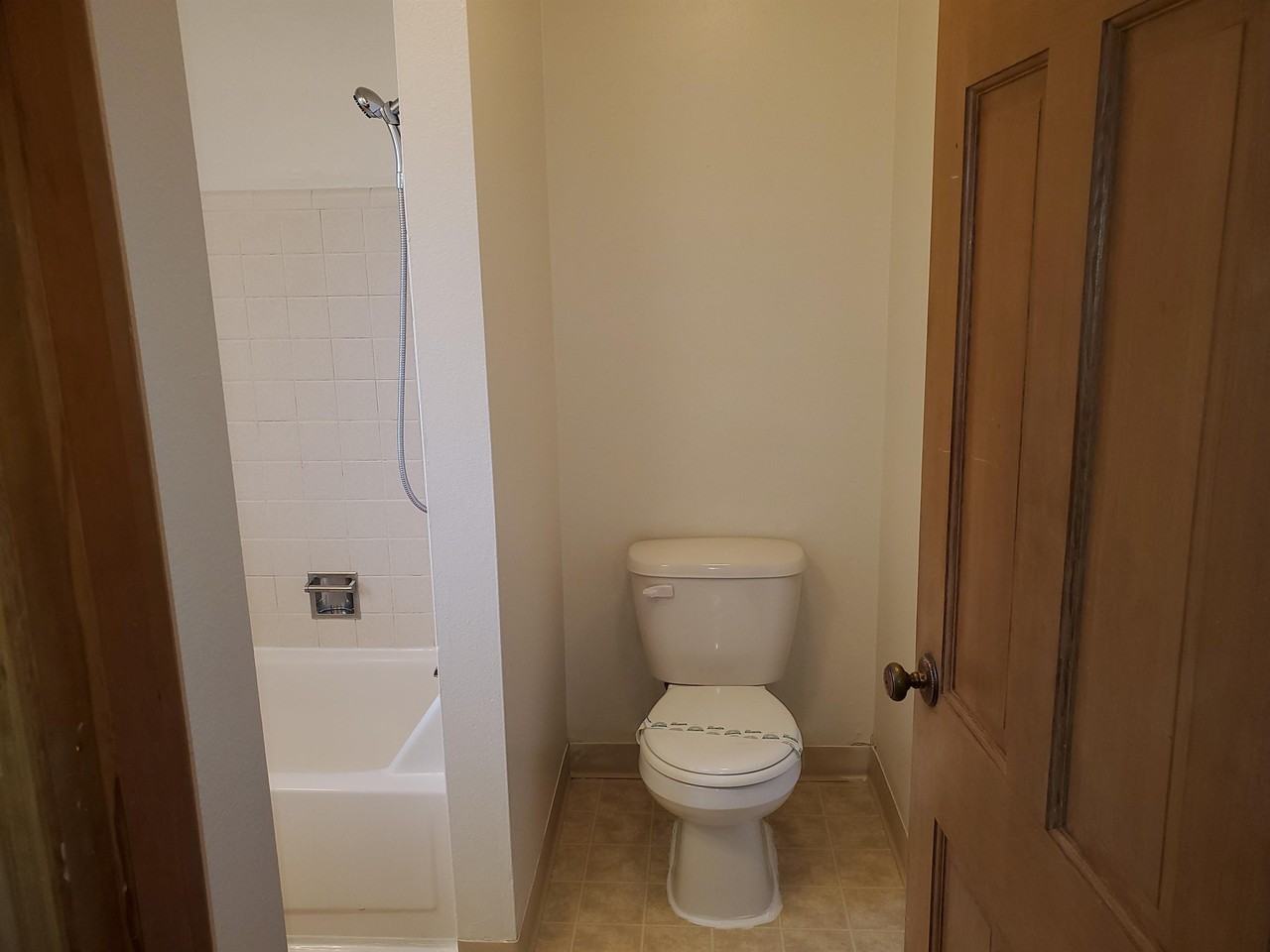 1287-1297 D Street Northeast - Photo 4 of 14