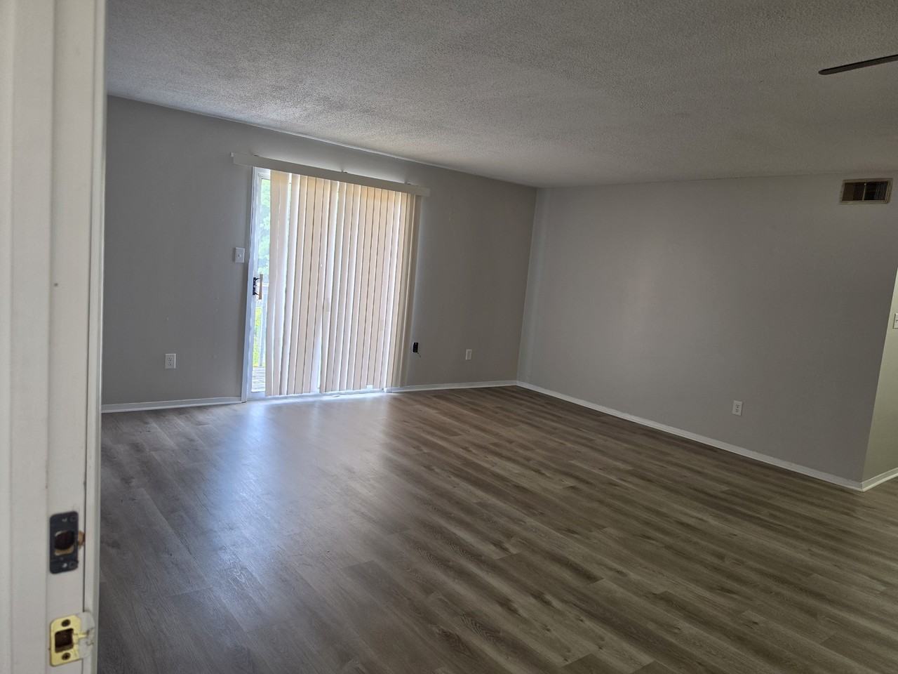 235 Apple Tree Court - Photo 2 of 8