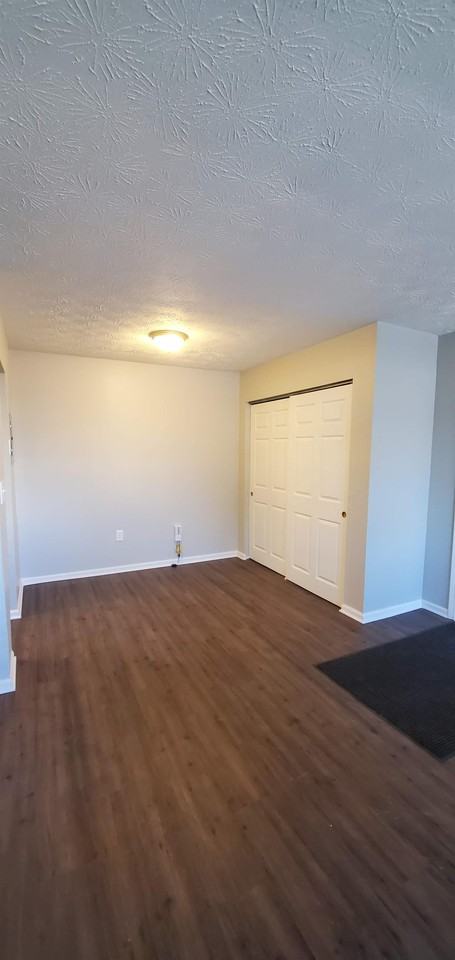 115 Southview Drive - Photo 5 of 33