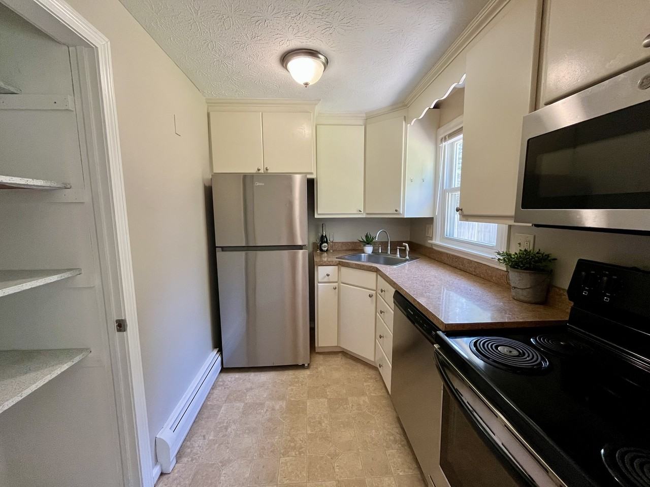 38 Franklin Street - Photo 5 of 22