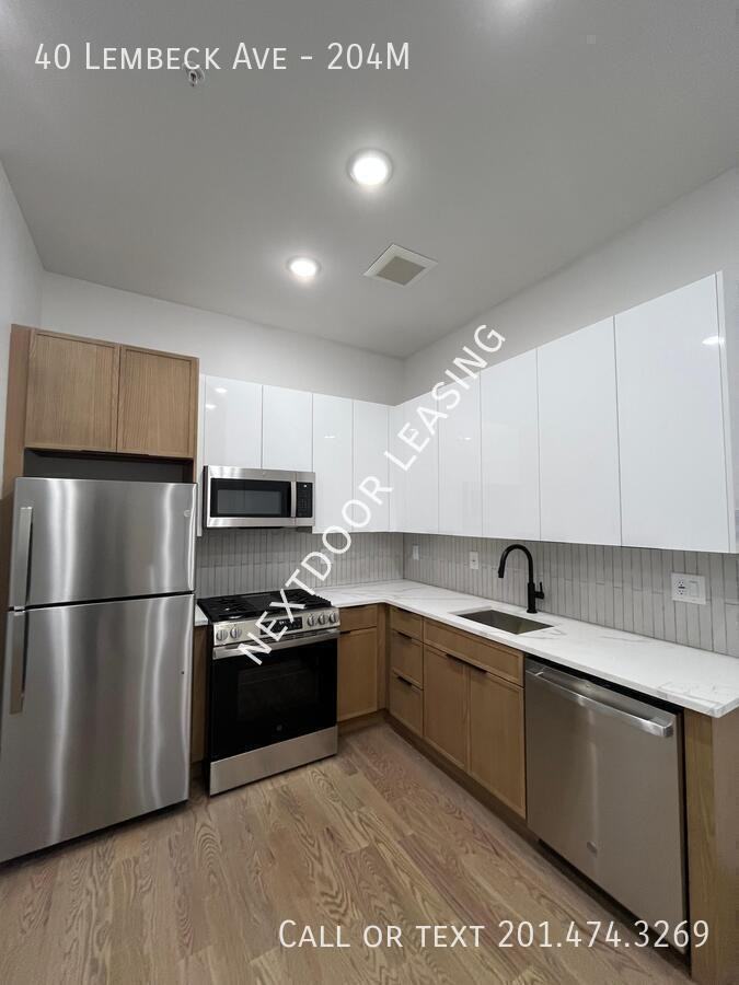40 Lembeck Ave #204M