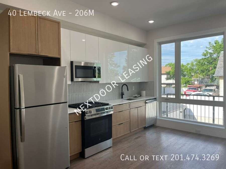 40 Lembeck Ave #206M - Photo 2 of 10