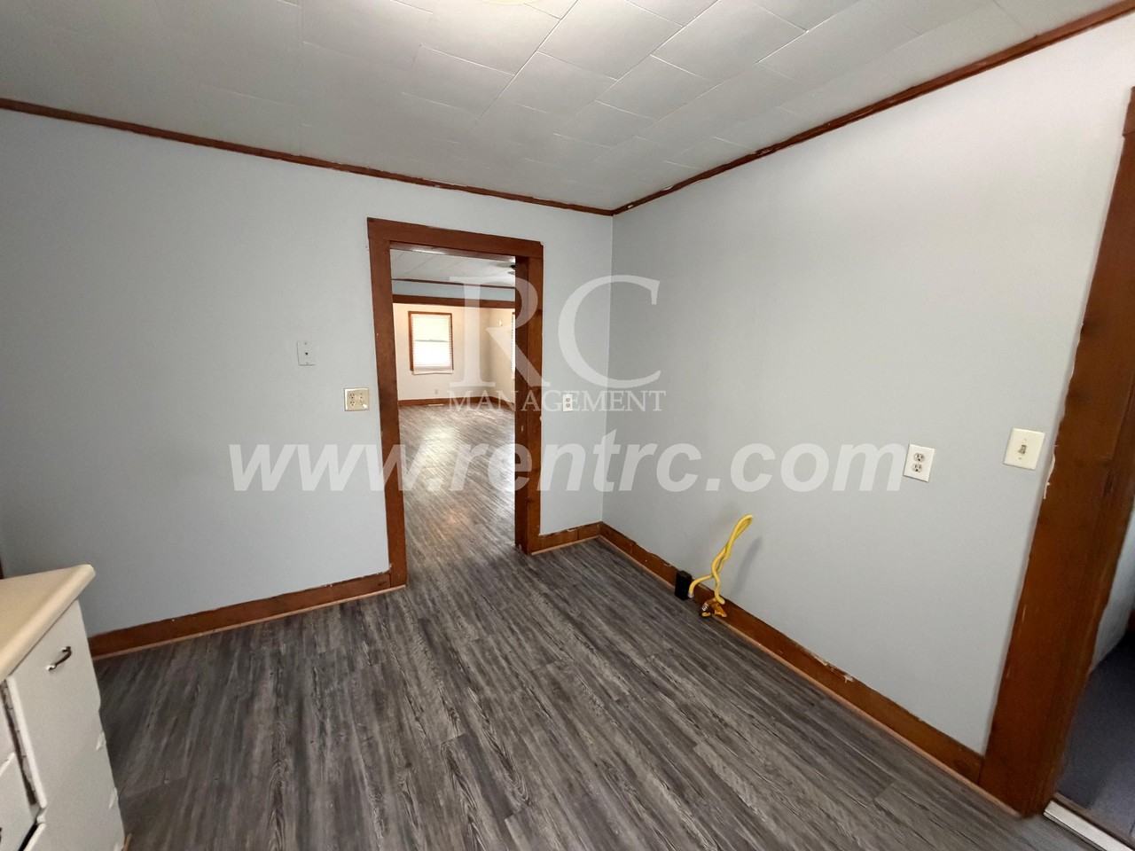 1206 Robinson St - Photo 5 of 15
