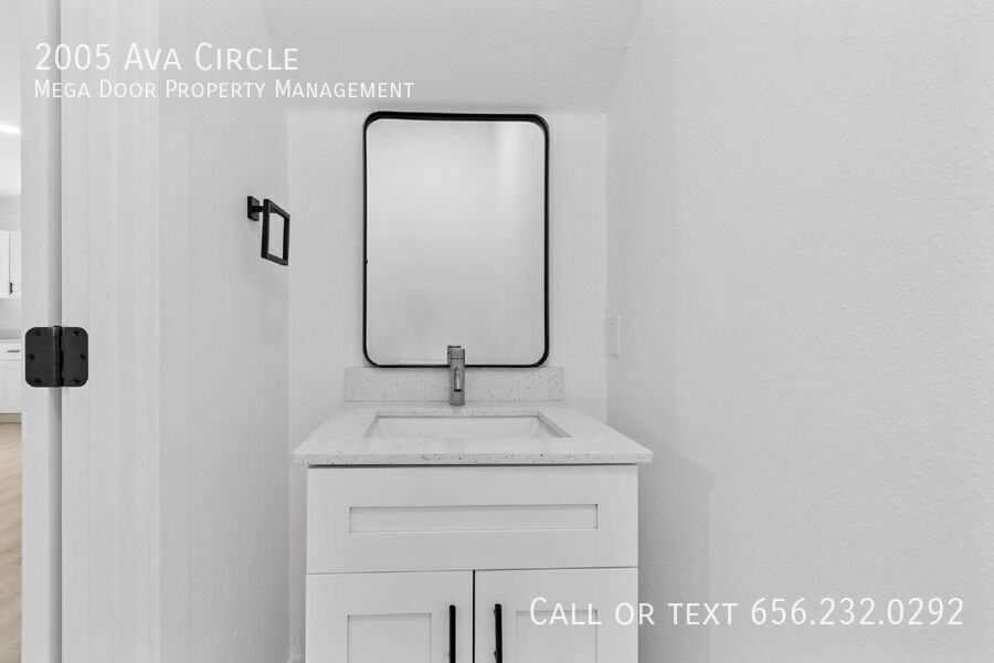 2005 Ava Circle - Photo 6 of 25