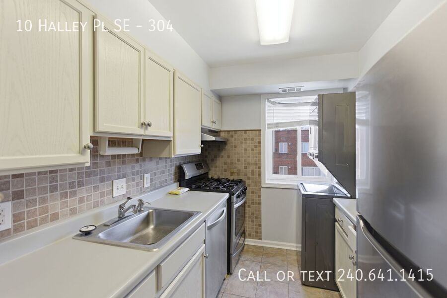 10 Halley Pl Se #304 - Photo 4 of 12