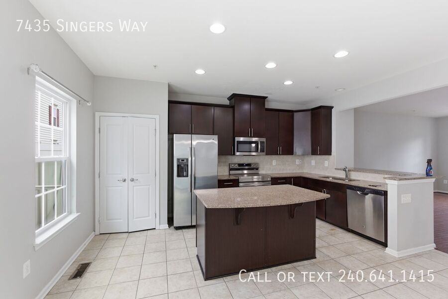 7435 Singers Way - Photo 5 of 23