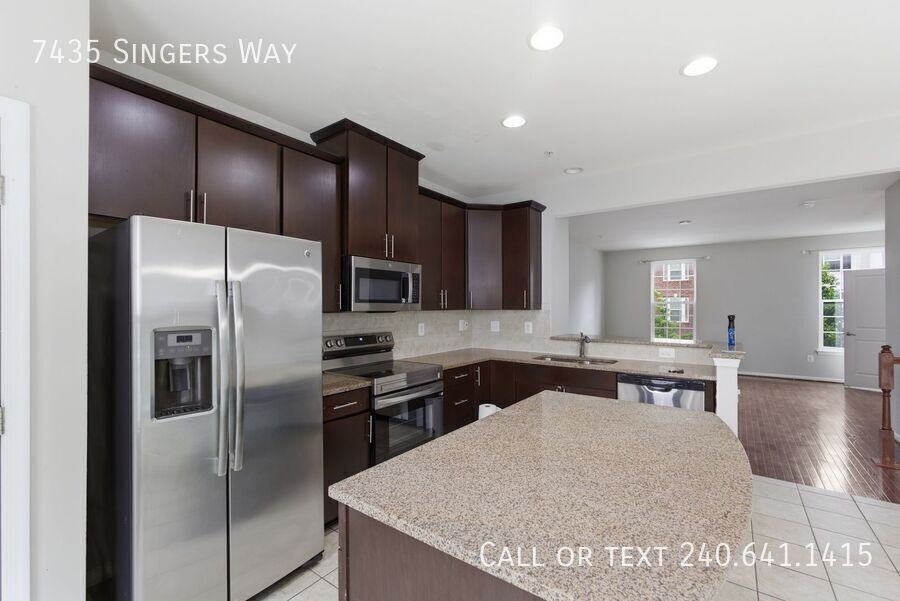 7435 Singers Way - Photo 7 of 23