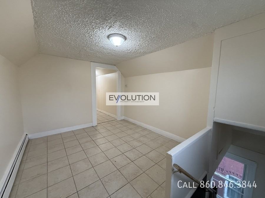 57 Franklin Ave #FL3 - Photo 2 of 9
