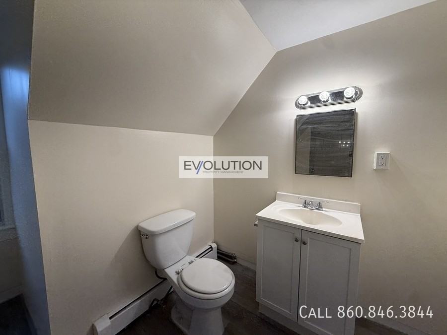 57 Franklin Ave #FL3 - Photo 4 of 9