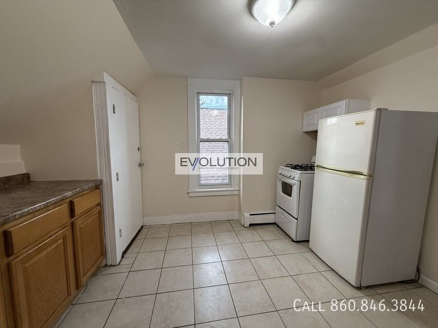 57 Franklin Ave #FL3 - Photo 6 of 9