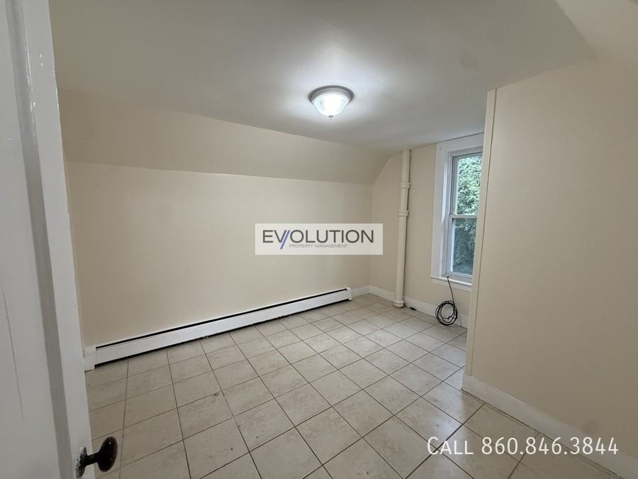57 Franklin Ave #FL3 - Photo 7 of 9