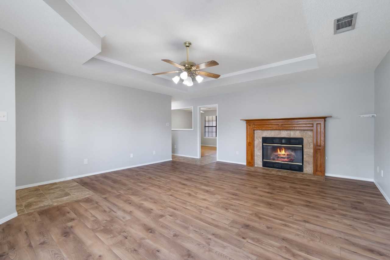 8808 Timberlyn Way - Photo 4 of 25