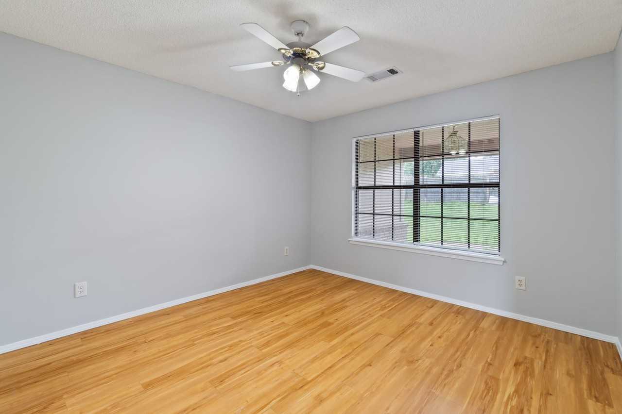8808 Timberlyn Way - Photo 5 of 25