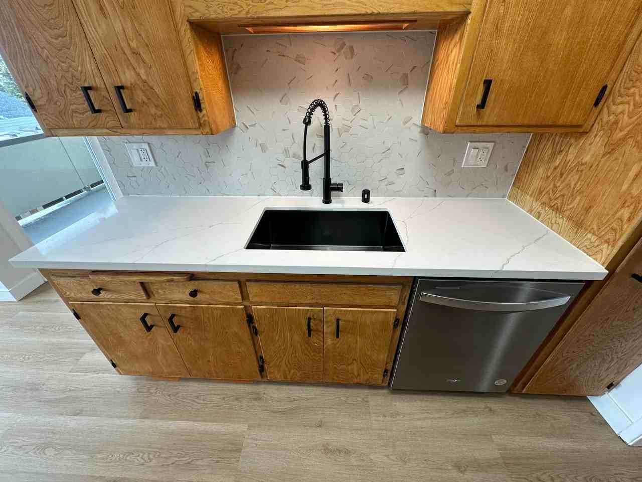 2425 Macarthur Blvd #37 - Photo 6 of 23