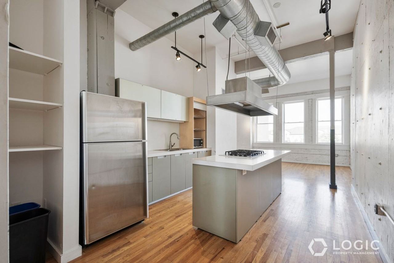 159 W Broadway #304 - Photo 5 of 21