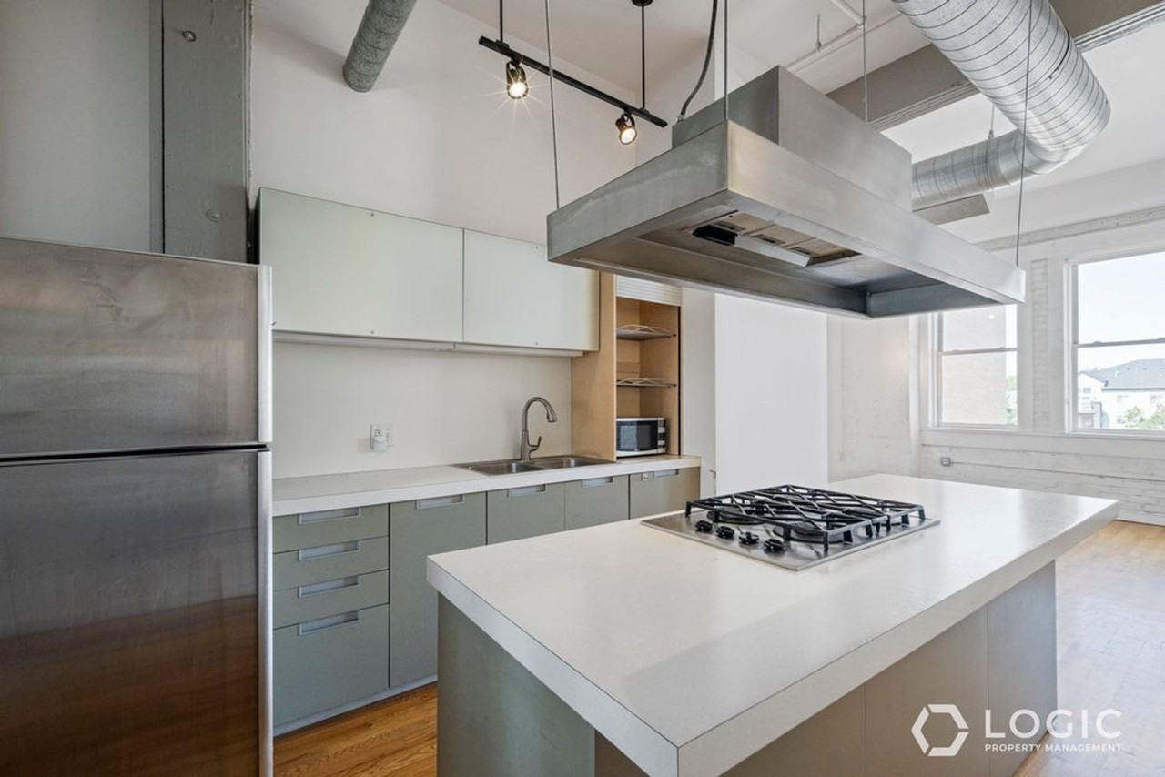 159 W Broadway #304 - Photo 7 of 21