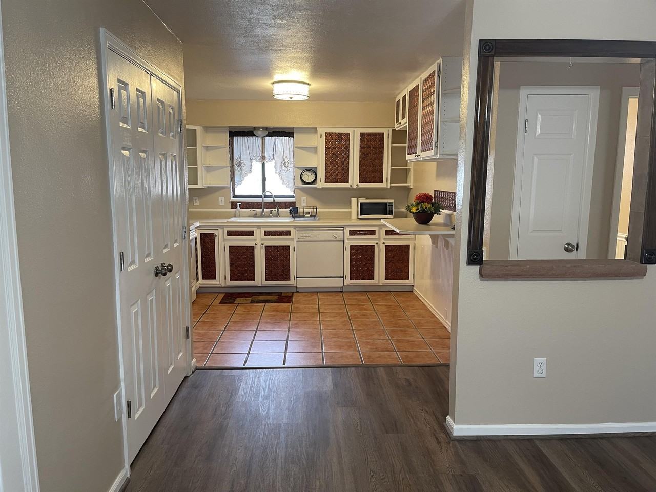 Impala Cir #4 - Photo 2 of 16