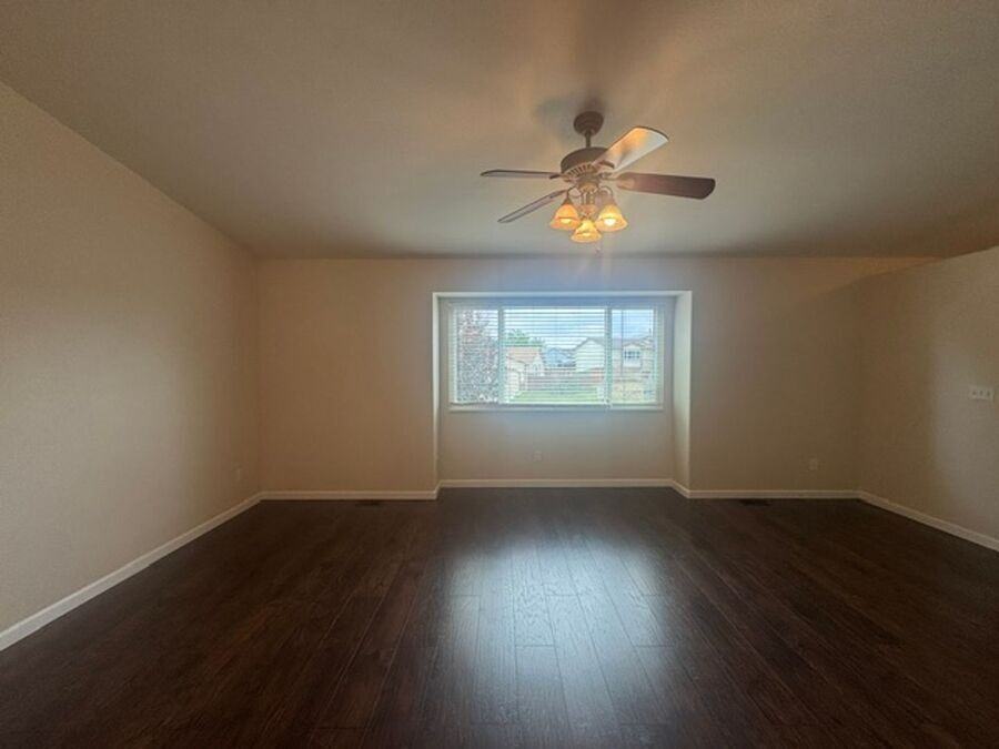 803 Foxwood Dr - Photo 5 of 21