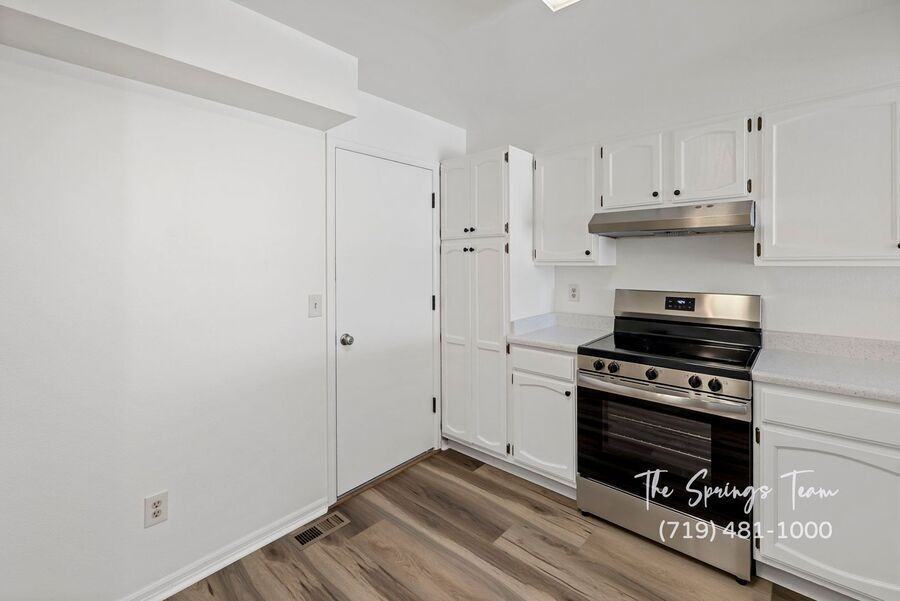 5448 Fiesta Ln #XXX - Photo 7 of 34