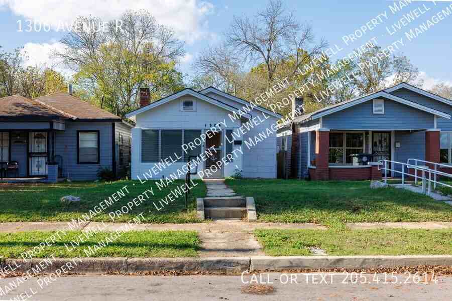 1306 Avenue R - Photo 4 of 23