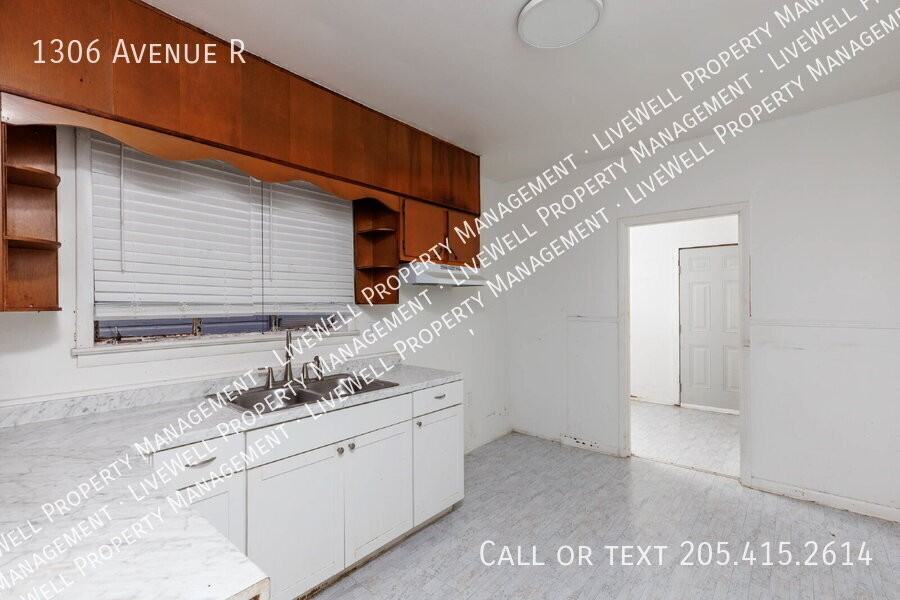 1306 Avenue R - Photo 7 of 23