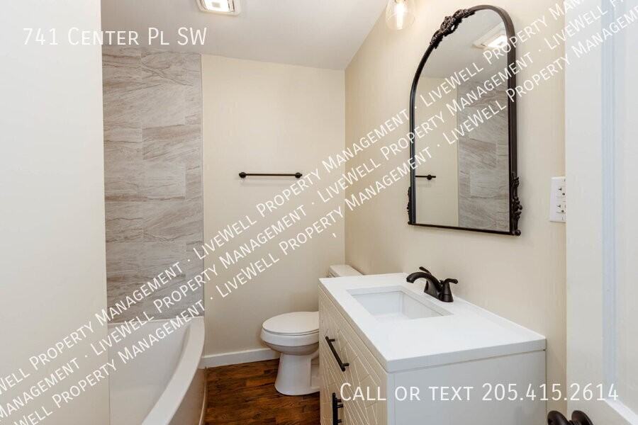741 Center Pl Sw - Photo 6 of 19