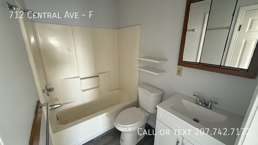 712 Central Ave #F - Photo 2 of 17