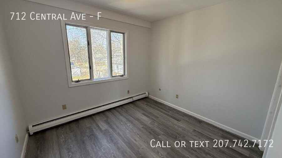 712 Central Ave #F - Photo 3 of 17