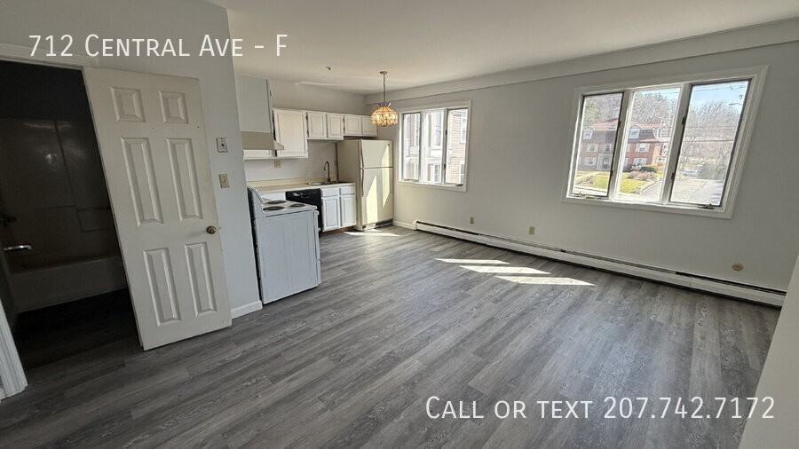 712 Central Ave #F - Photo 7 of 17