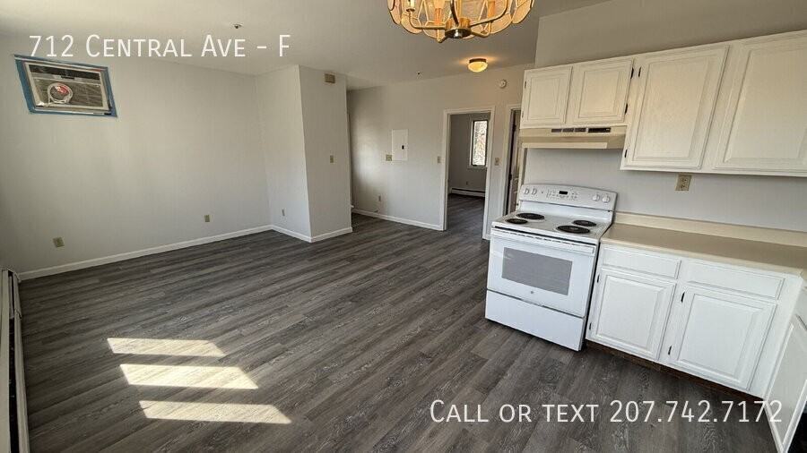 712 Central Ave #F - Photo 2 of 16