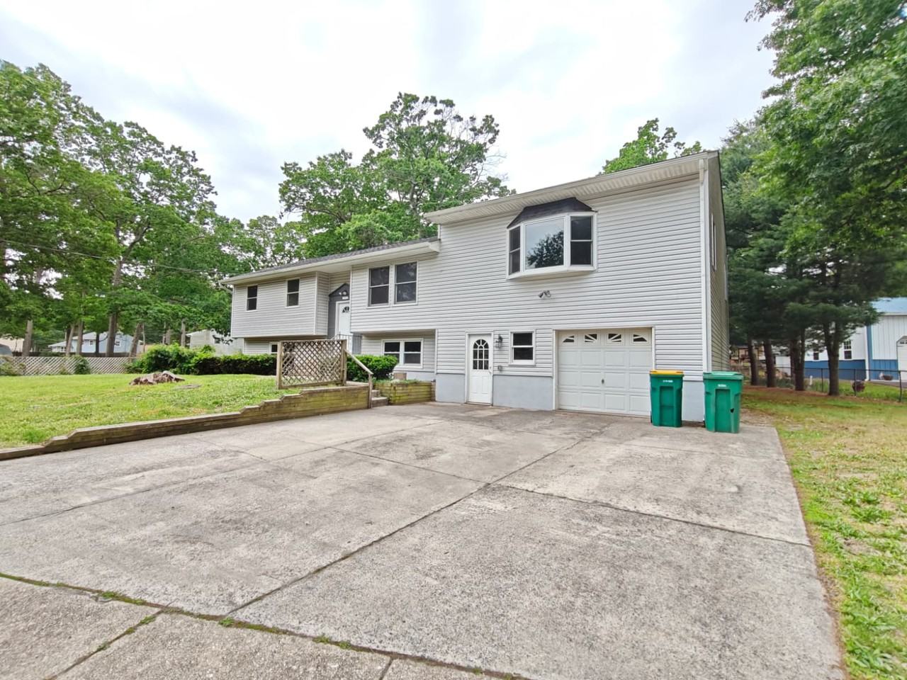 252 Terry Ln - Photo 2 of 25