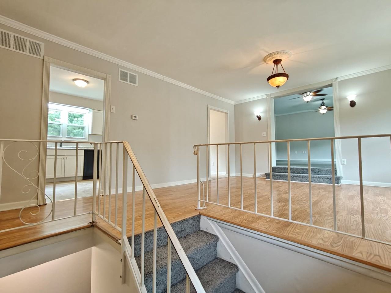 252 Terry Ln - Photo 3 of 25