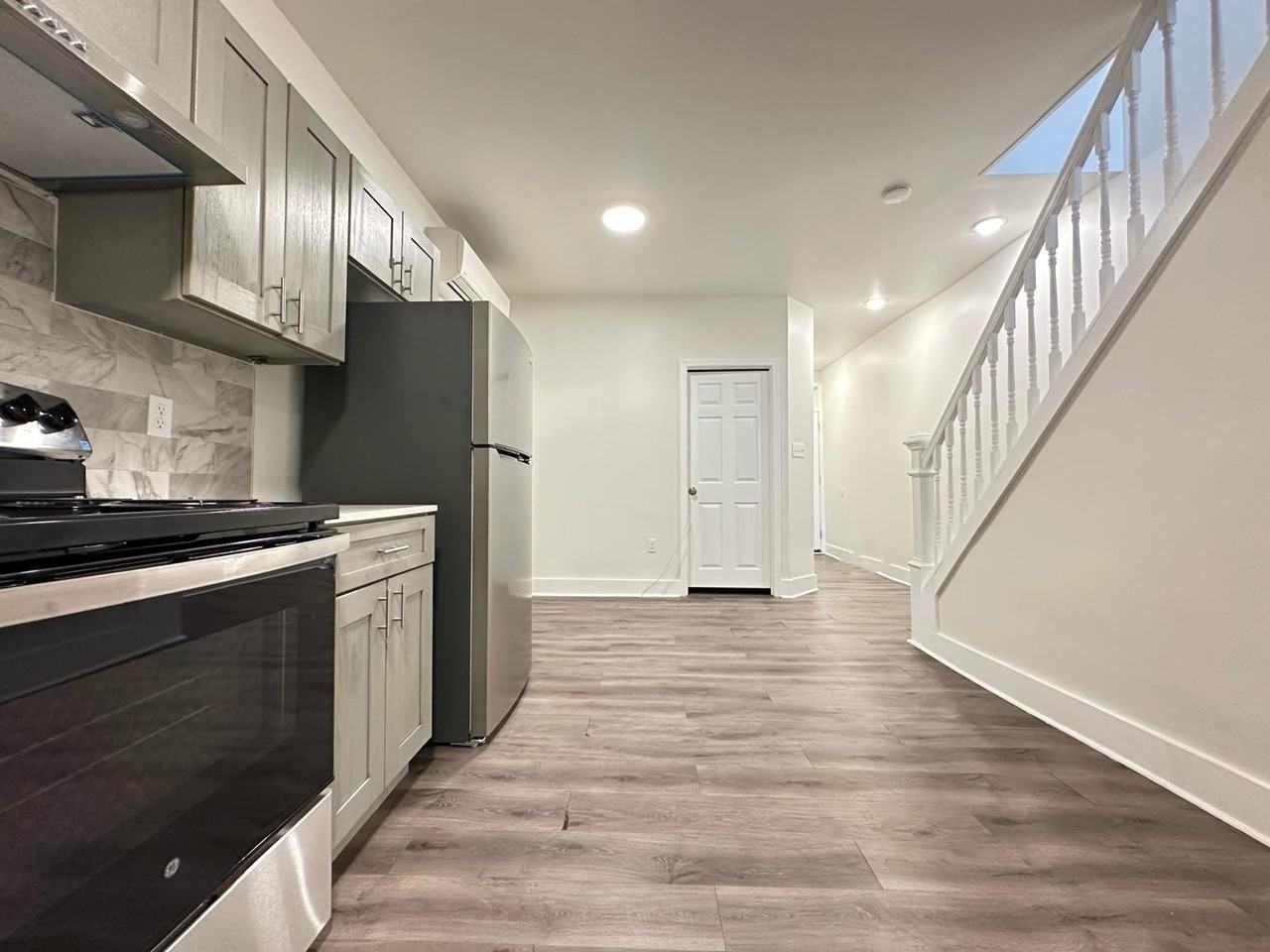 2407 W Harold St - Photo 3 of 9