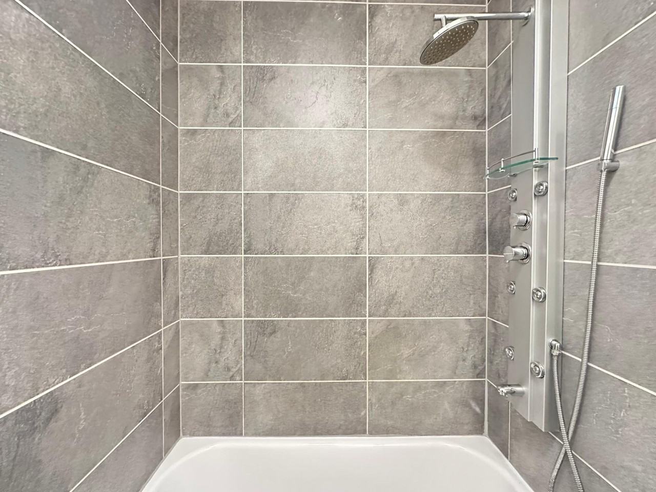 2407 W Harold St - Photo 5 of 9