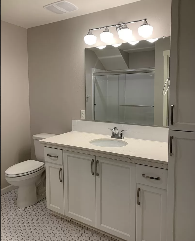 6580 North Greenwich Avenue - Photo 4 of 9