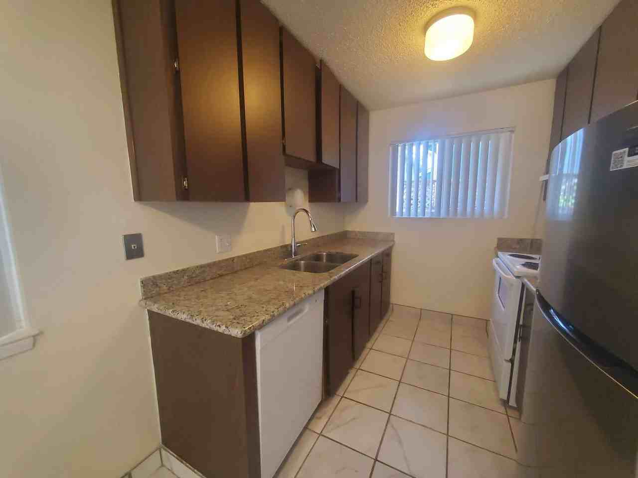 534 & 536 Humboldt Street #534-1 - Photo 5 of 15