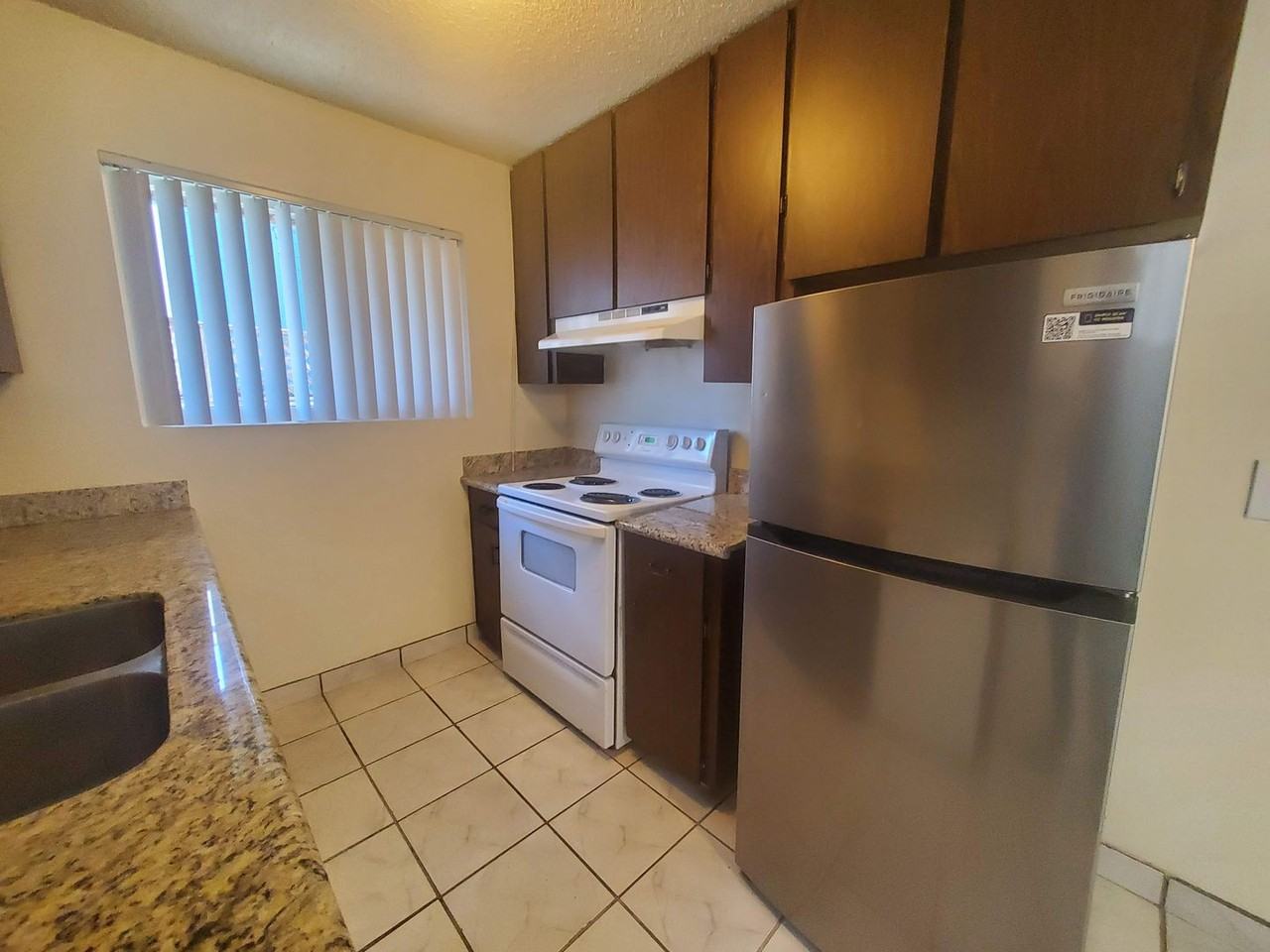 534 & 536 Humboldt Street #534-1 - Photo 6 of 15