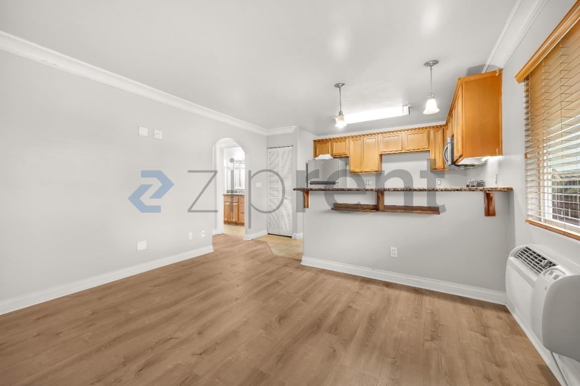 800 N Mollison Ave #48 - Photo 2 of 15