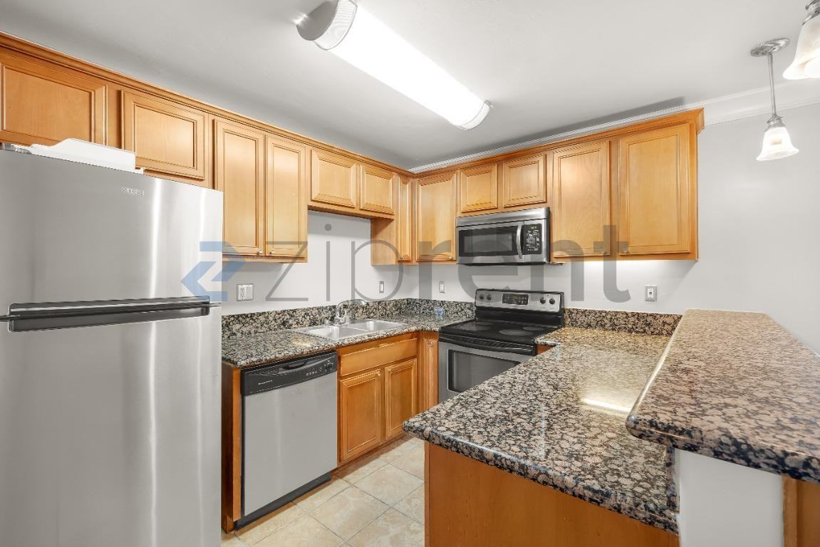 800 N Mollison Ave #48 - Photo 6 of 15