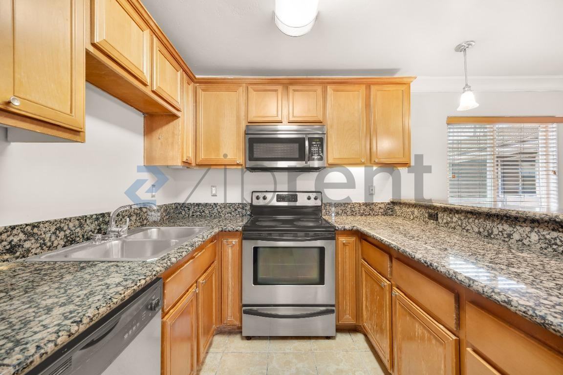 800 N Mollison Ave #48 - Photo 7 of 15
